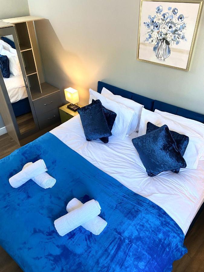 2 Bed Town Centre Nr Theatre Free Park Wi-Fi & Garden Apartment Ейлсбъри Екстериор снимка