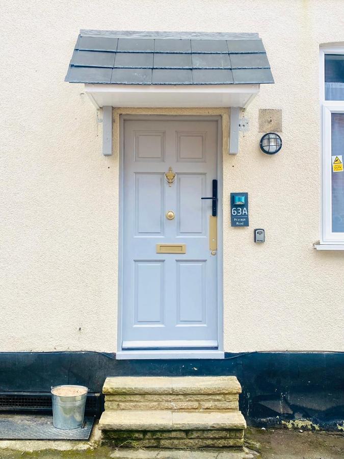 2 Bed Town Centre Nr Theatre Free Park Wi-Fi & Garden Apartment Ейлсбъри Екстериор снимка